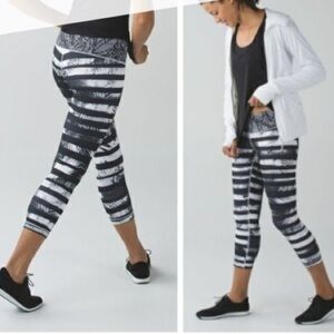 Lululemon Womens Wunder Shady Palms Banana Leaf Black White Crop Leggings Size 6